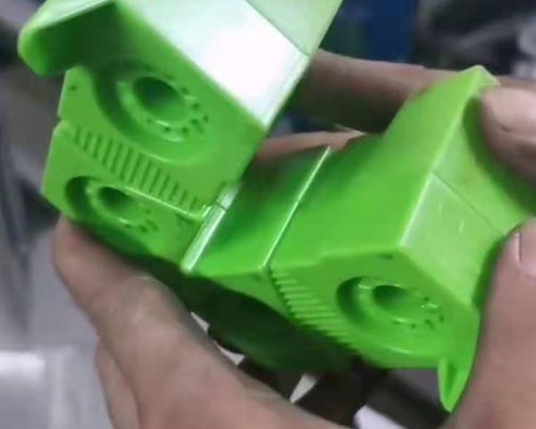 机器人玩具腿部外壳组件超声波压合焊接机